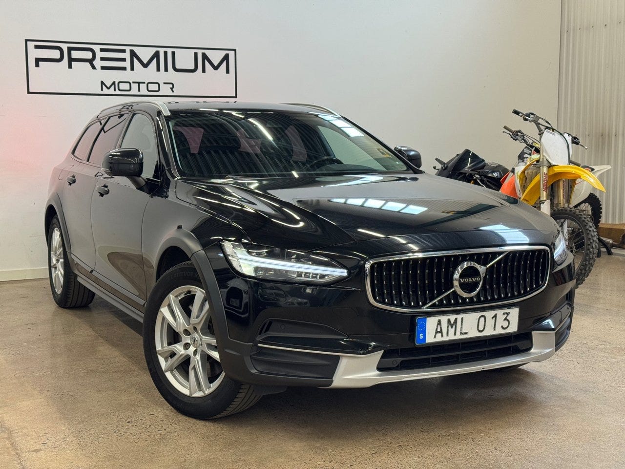 Volvo V90 Cross Country 2018 – bild 1 av 18