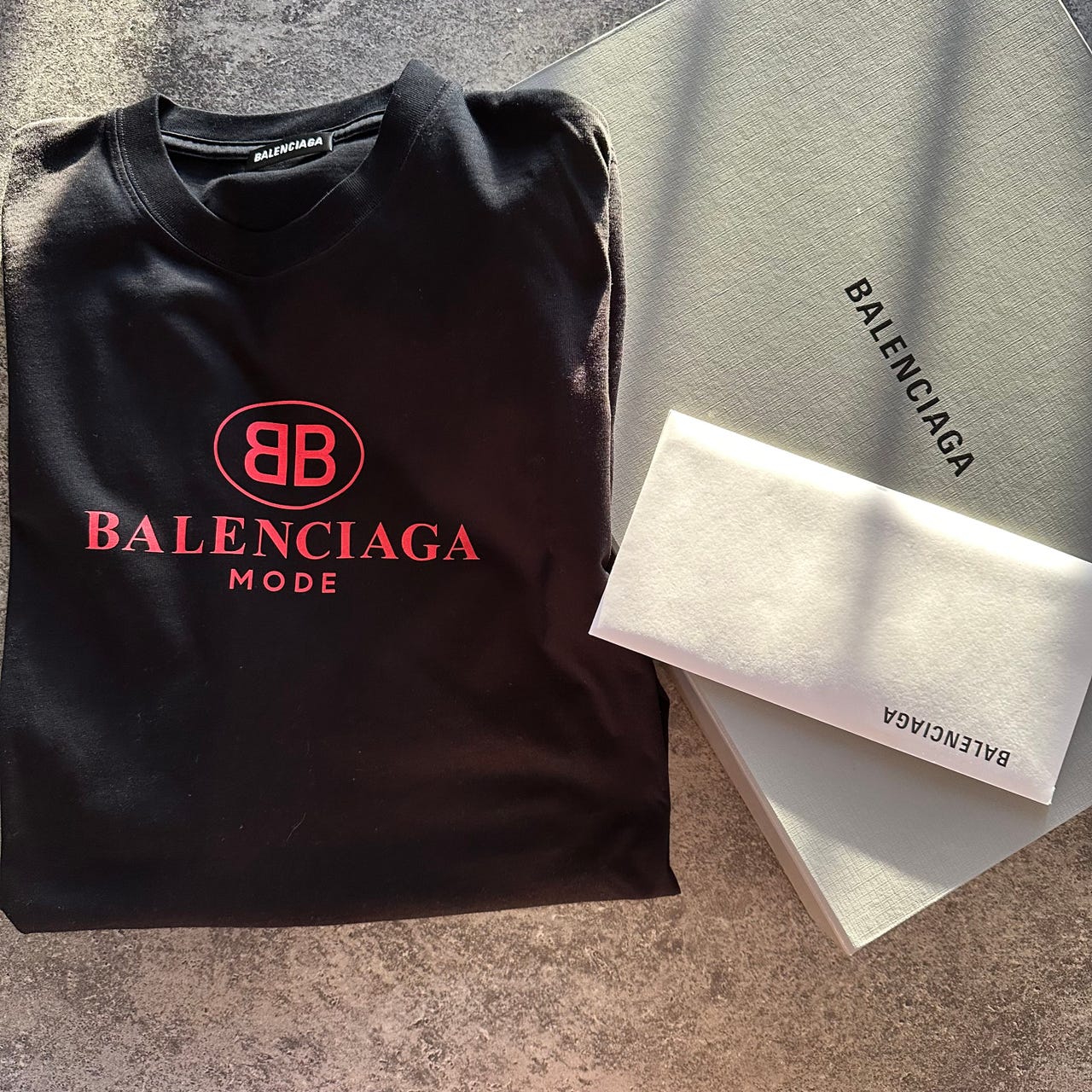 Balenciaga BB Mode T-shirt | Blocket