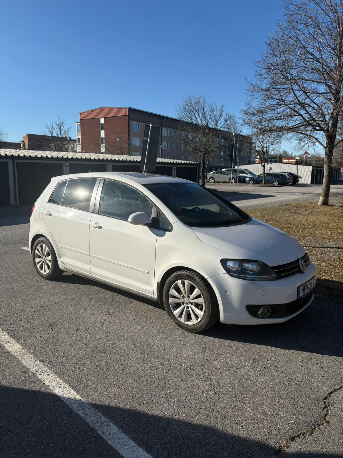 Volkswagen Golf Plus 2012 – bild 1 av 5