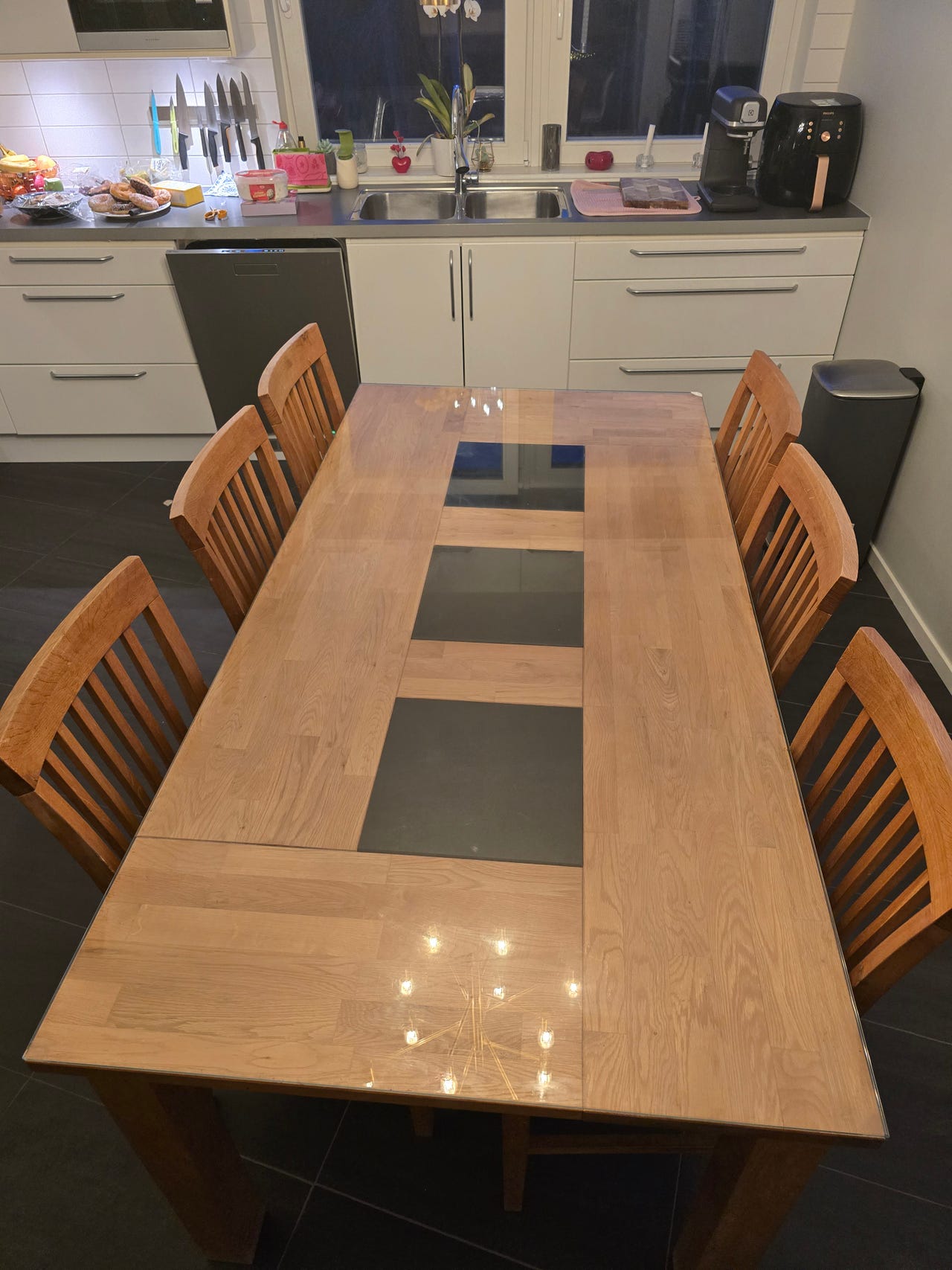 Matbord med 6 stolar | Blocket