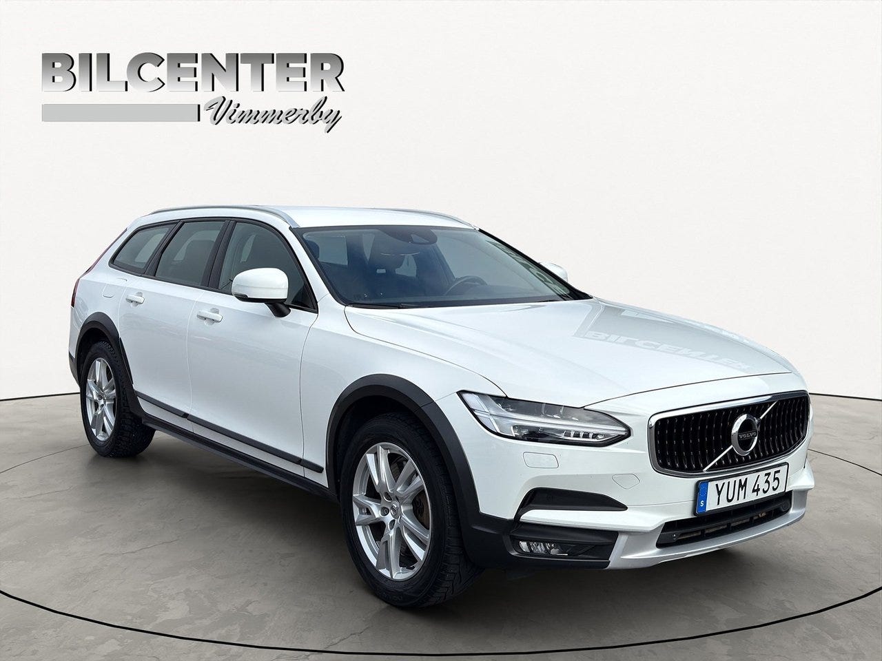 Volvo V90 Cross Country 2018 – bild 1 av 24
