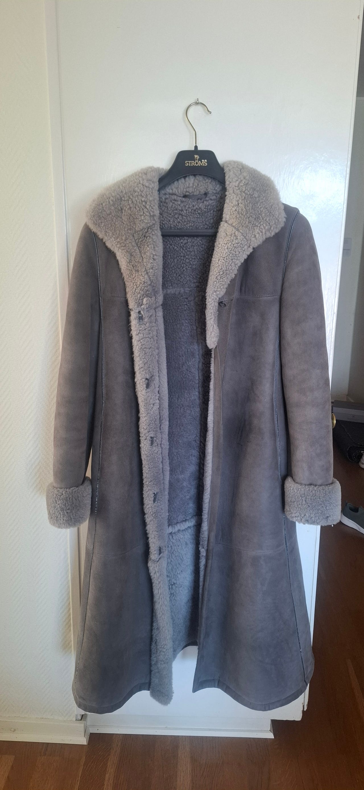 Exklusiv fårskinnskappa (shearling) – Kyller of Sweden | Blocket