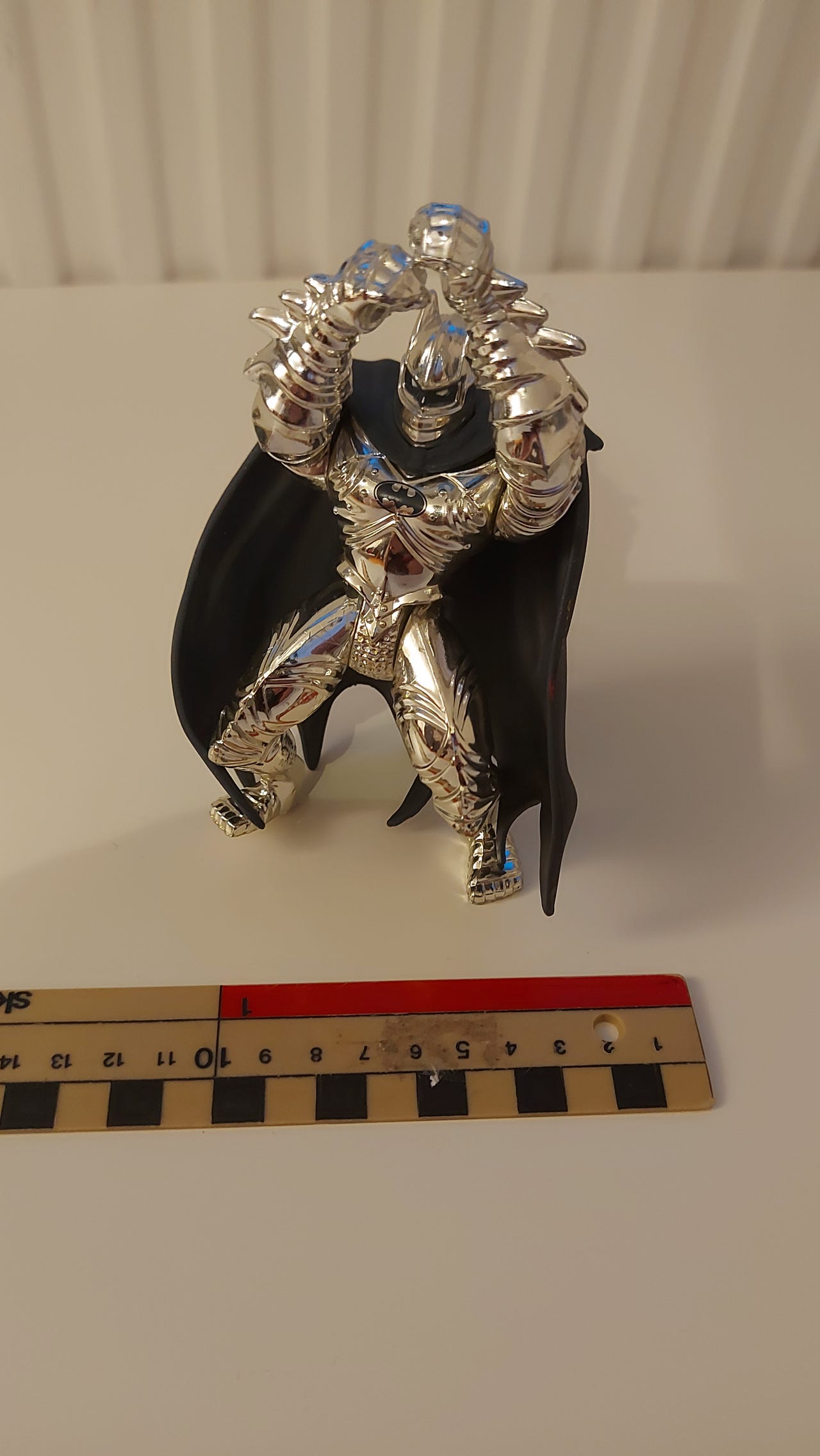 Kenner Batman 1995 Silver Knight – Metallic Armor Figure | Blocket