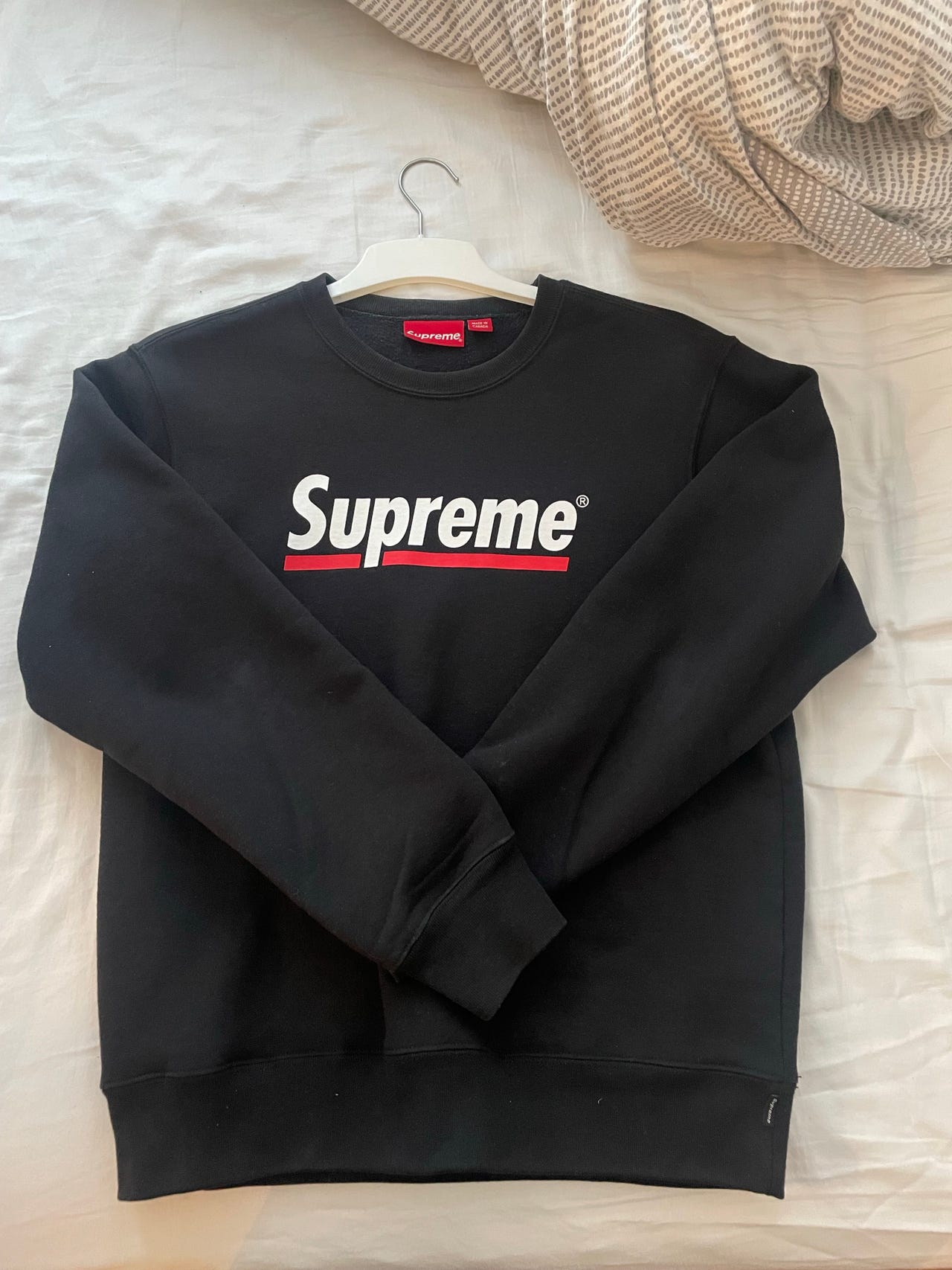 Underline Crewneck supreme シュプリーム 【公式通販】