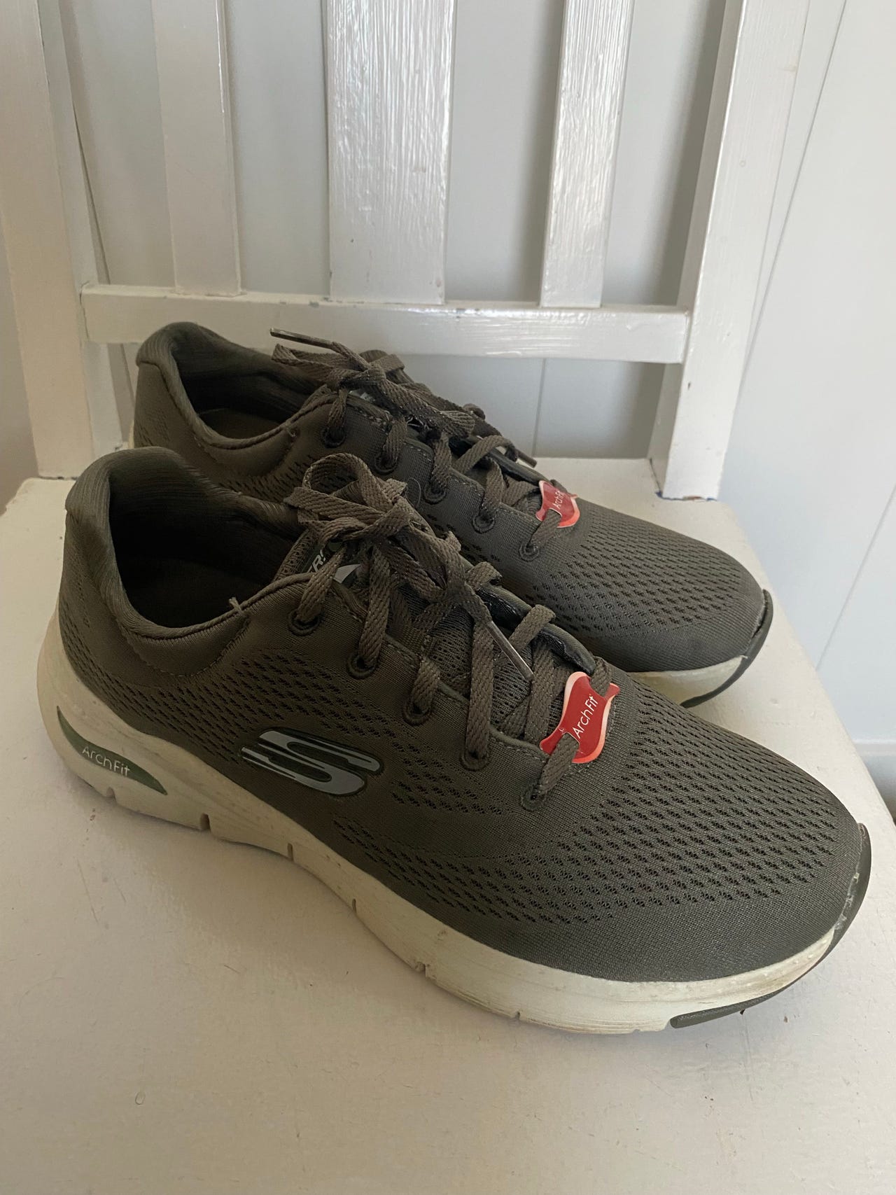 Skechers Coloroly träningsskor dam storlek 39 grå textil | Blocket