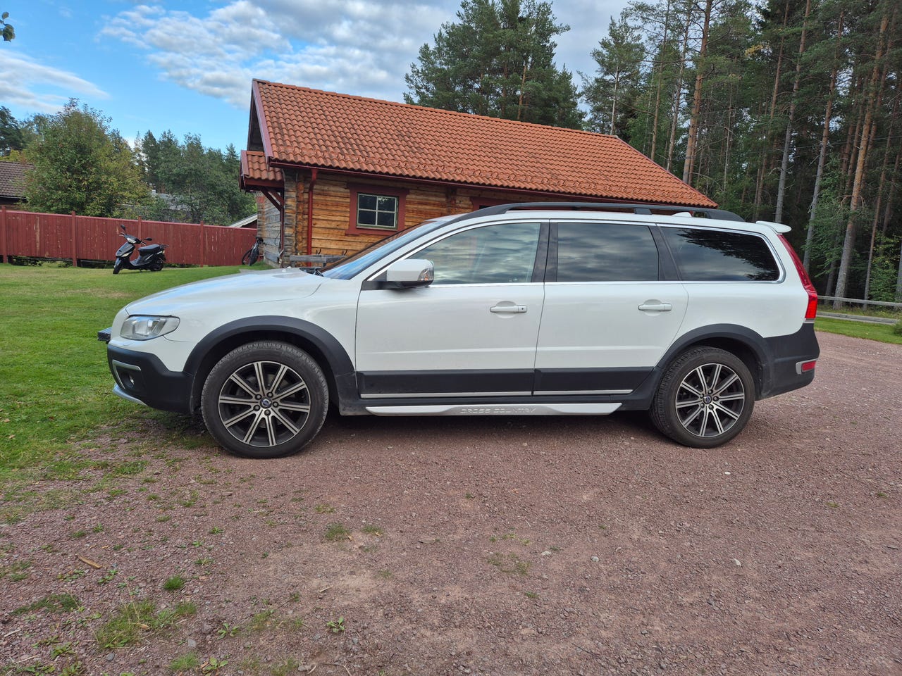 Volvo XC70 2016 – bild 1 av 13
