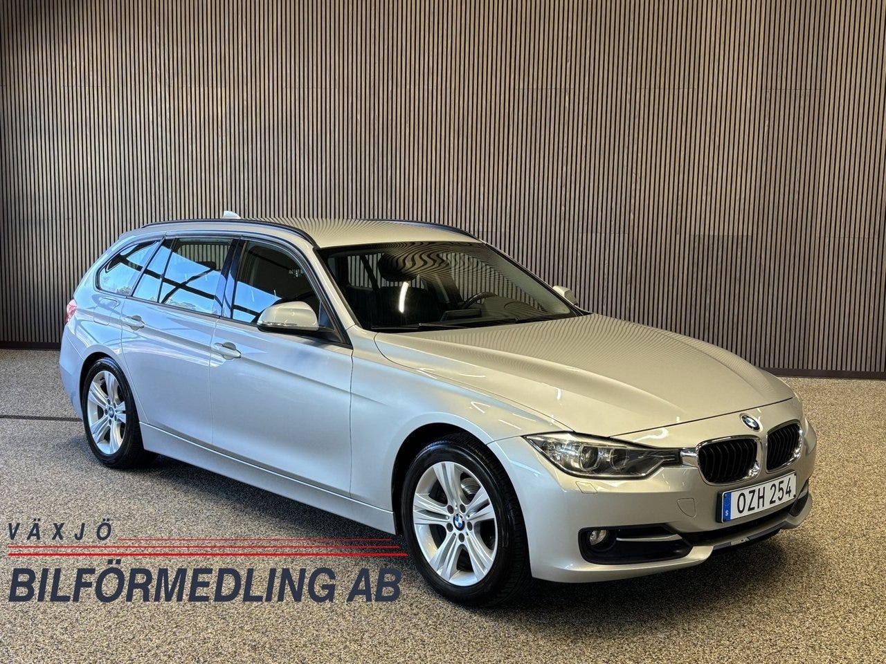 BMW 320d 2013 – bild 1 av 9