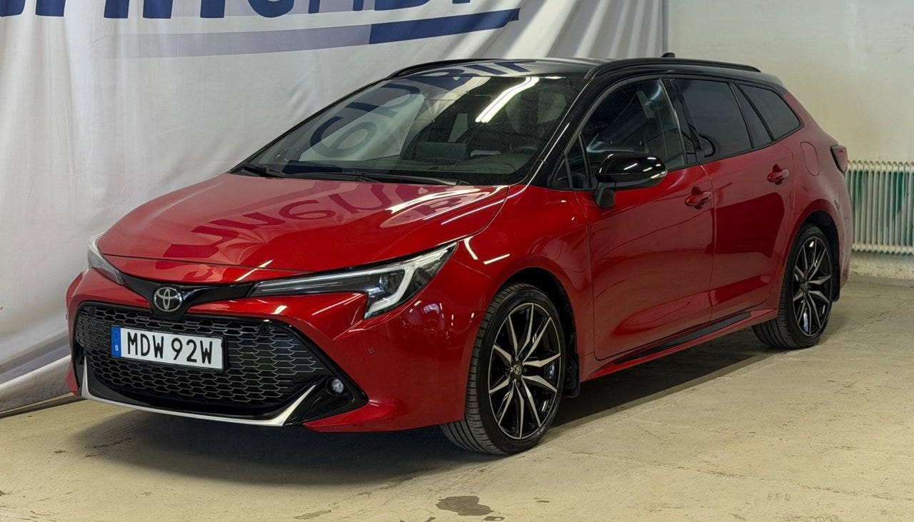 Toyota Corolla 2023 – bild 1 av 10