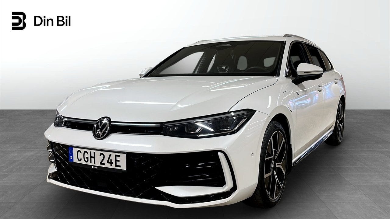 Volkswagen Passat 2025 – bild 1 av 17