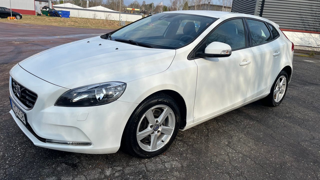 Volvo V40 2016 – bild 1 av 5