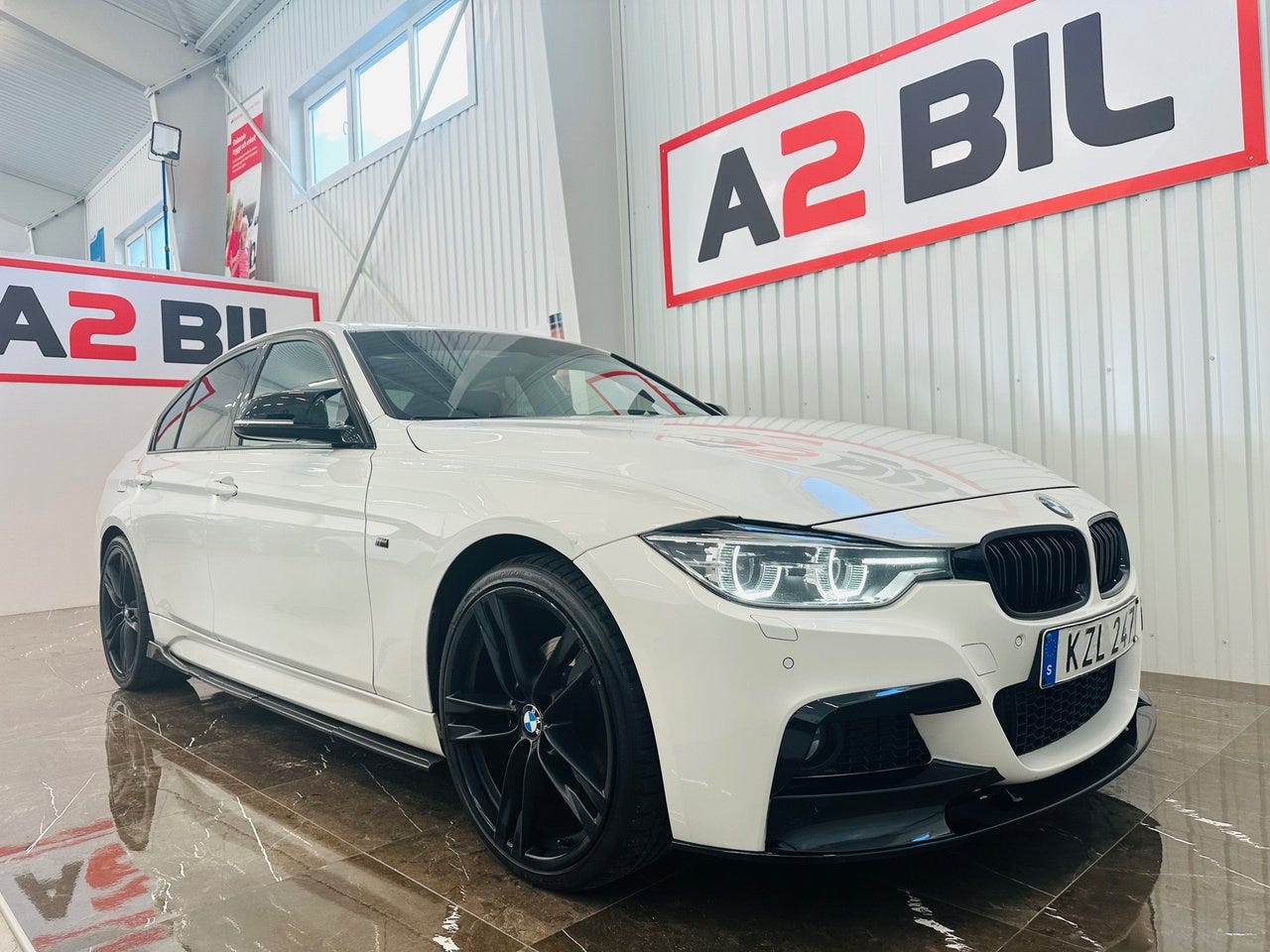 BMW 320d 2016 – bild 1 av 24