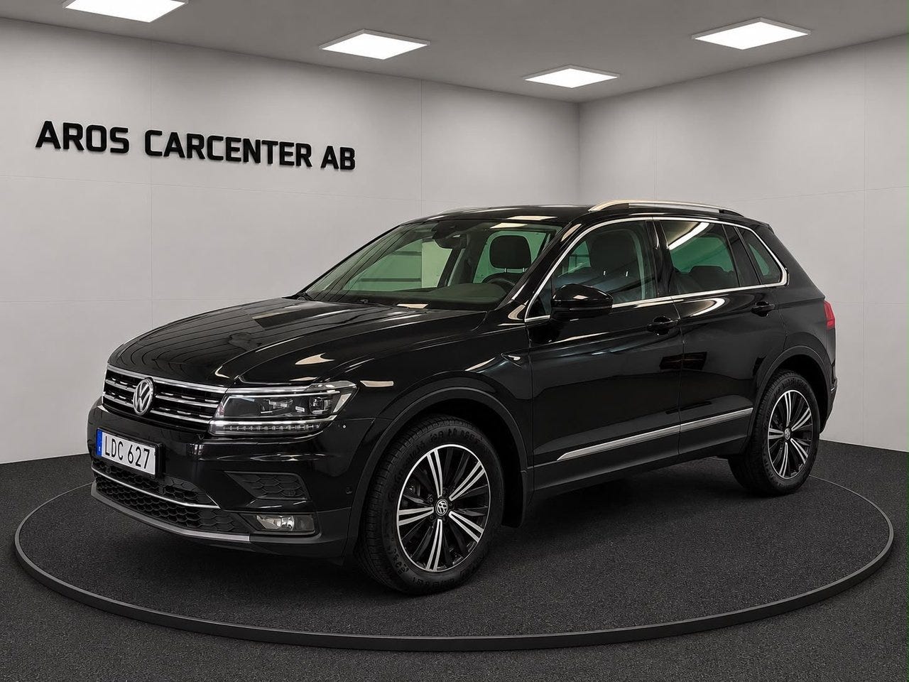 Volkswagen Tiguan 2018 – bild 1 av 17