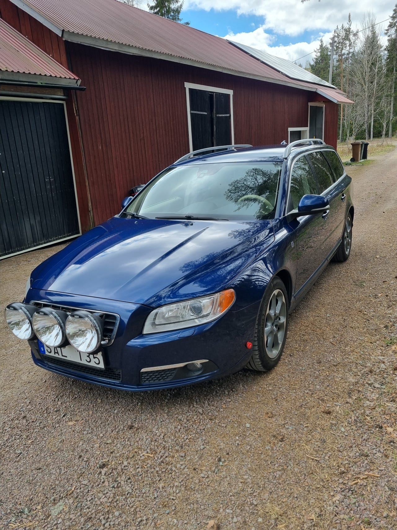 Volvo V70 2012 – bild 1 av 9