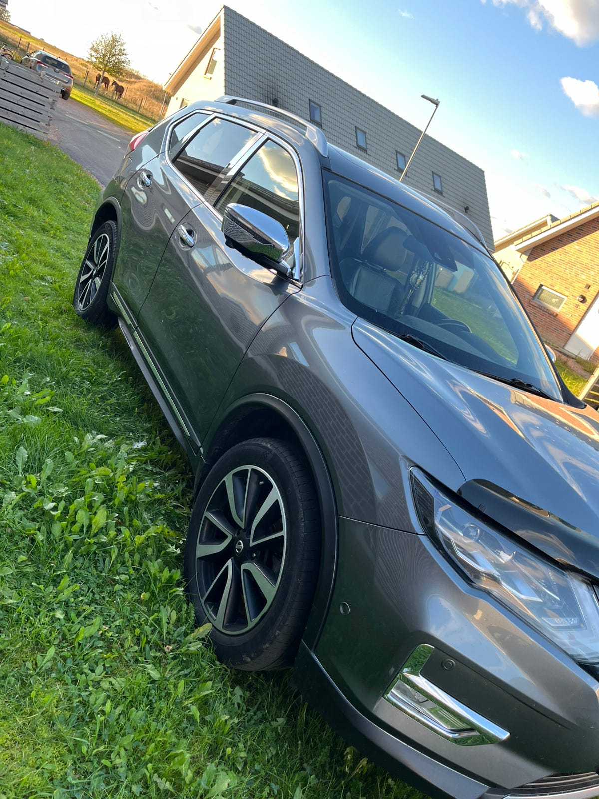 Nissan X-Trail 2017 – bild 1 av 12
