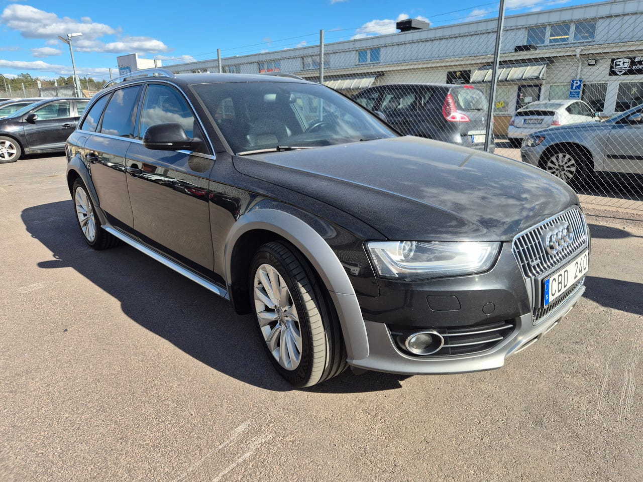 Audi A4 allroad 2013 – bild 1 av 6