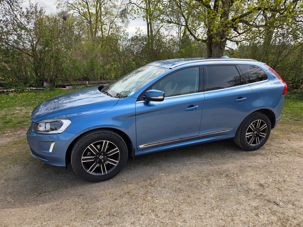 Volvo XC60 2017 – bild 1 av 9