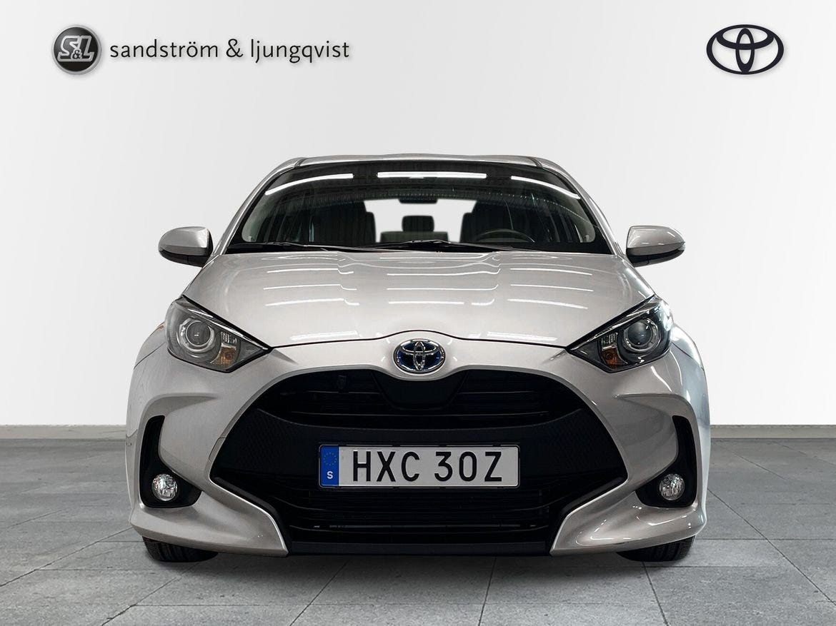 Toyota Yaris 2023 – bild 1 av 9