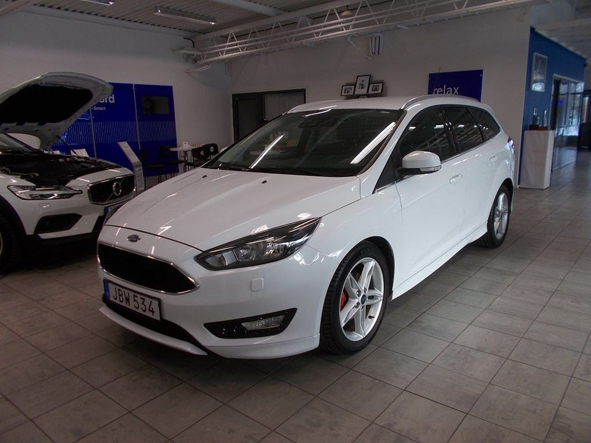 Ford Focus 2016 – bild 1 av 21