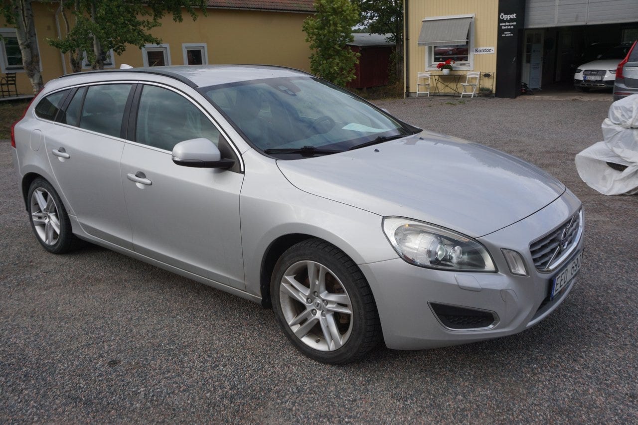 Volvo V60 2013 – bild 1 av 8
