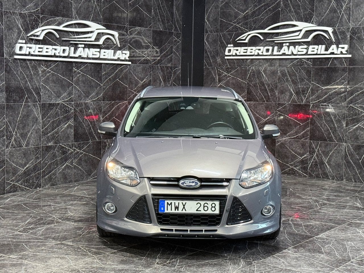 Ford Focus 2013 – bild 1 av 21