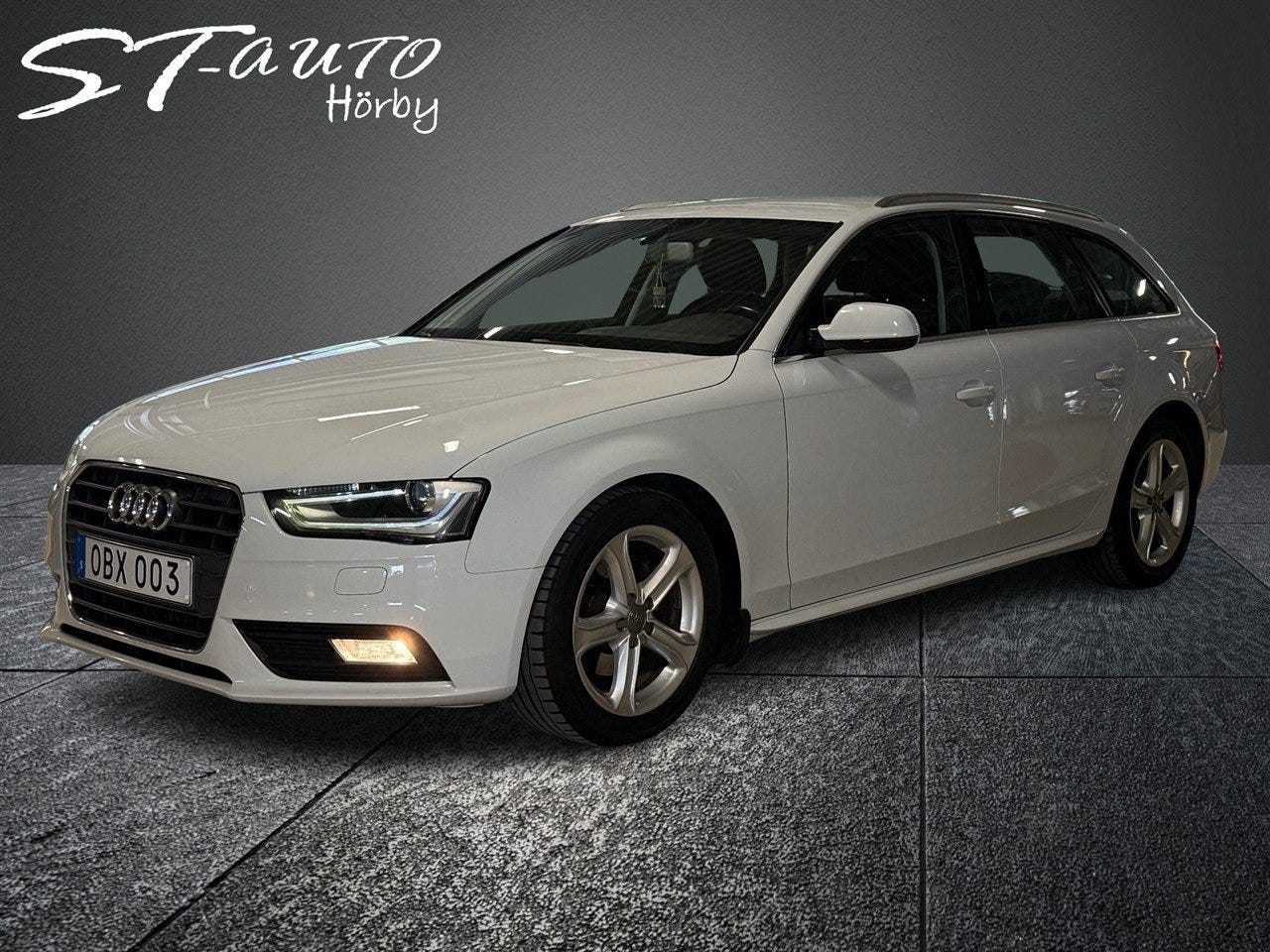 Audi A4 2014 – bild 1 av 8