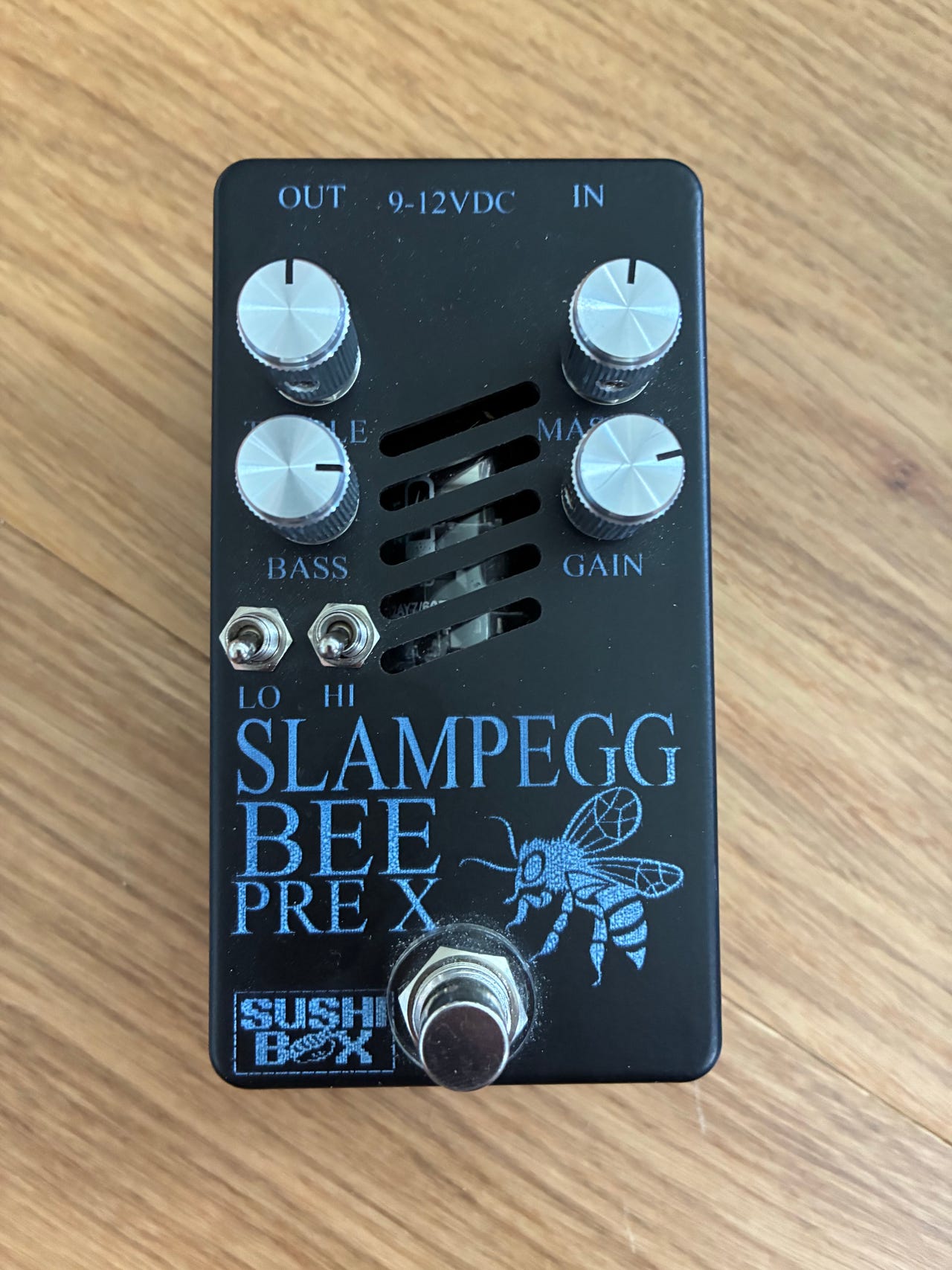 Sushi Box Slampegg Bee PreX baspreamp / overdrivepedal | Blocket