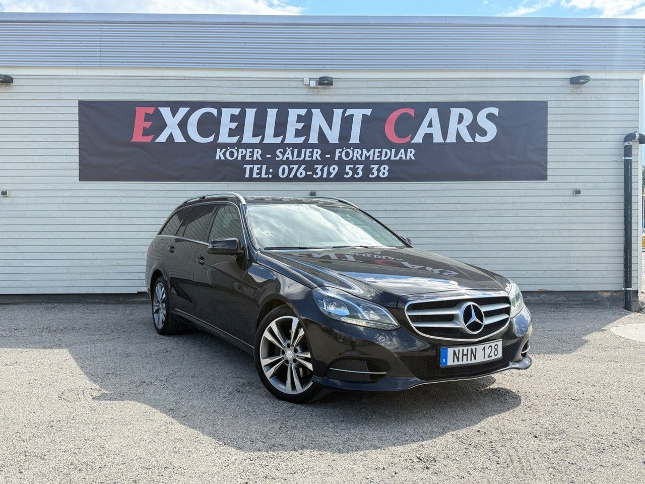 Mercedes-Benz E220 2016 – bild 1 av 18