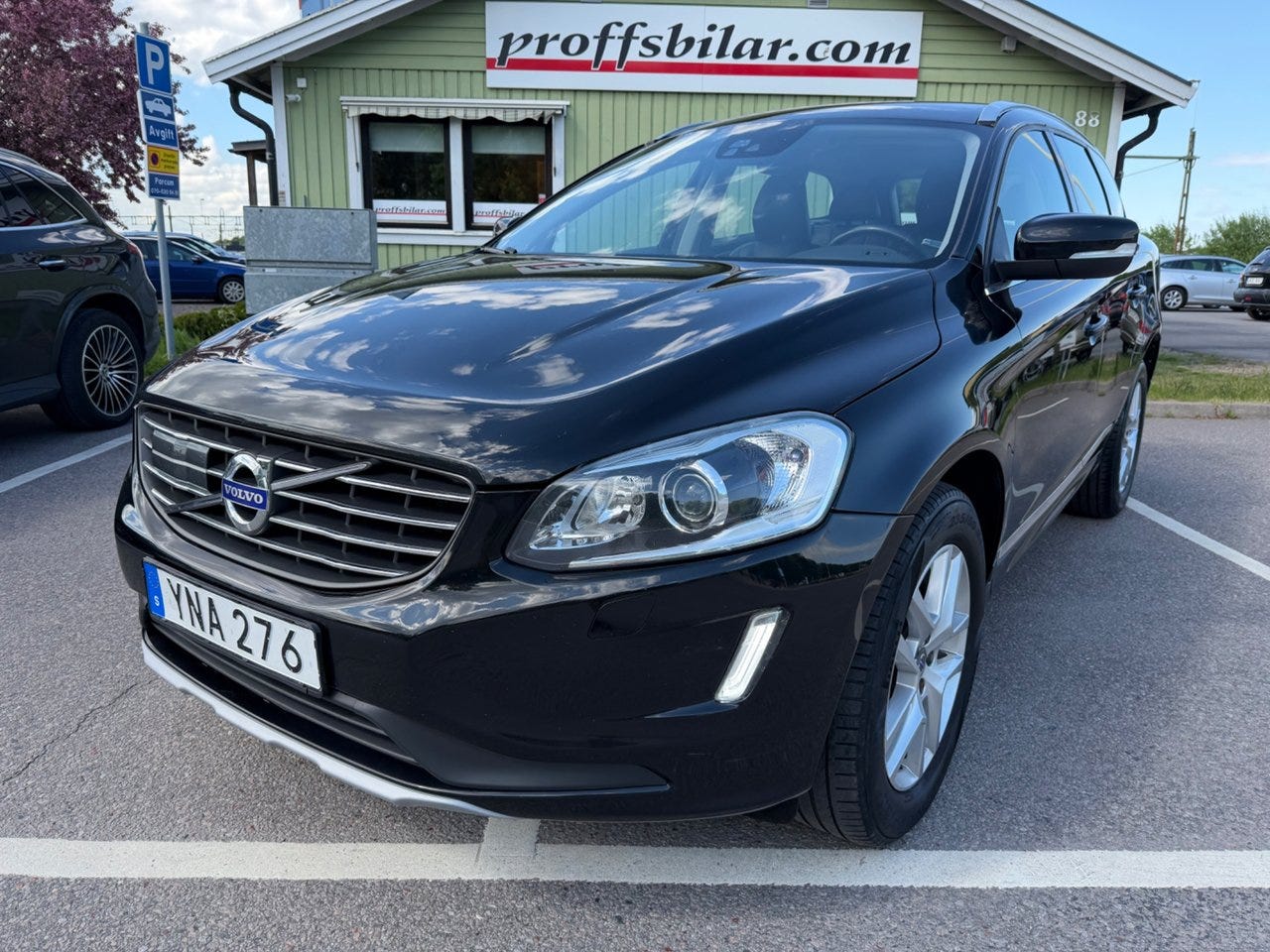 Volvo XC60 2017 – bild 1 av 24