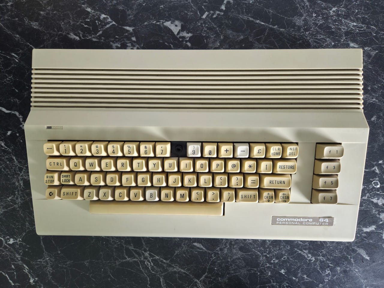 Commodore C64C - världens mest tillverkade hemdator | Blocket