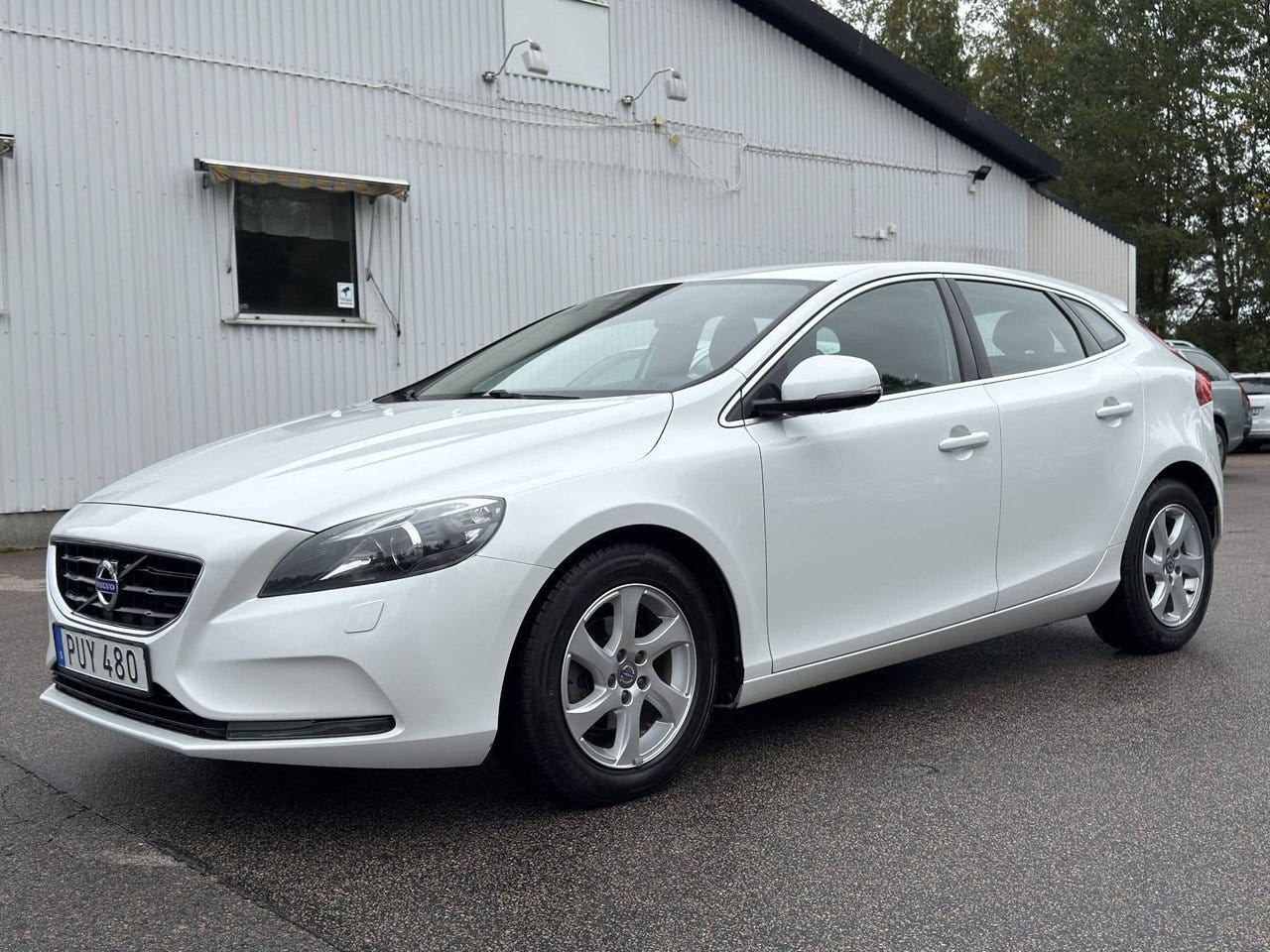 Volvo V40 2015 – bild 1 av 14