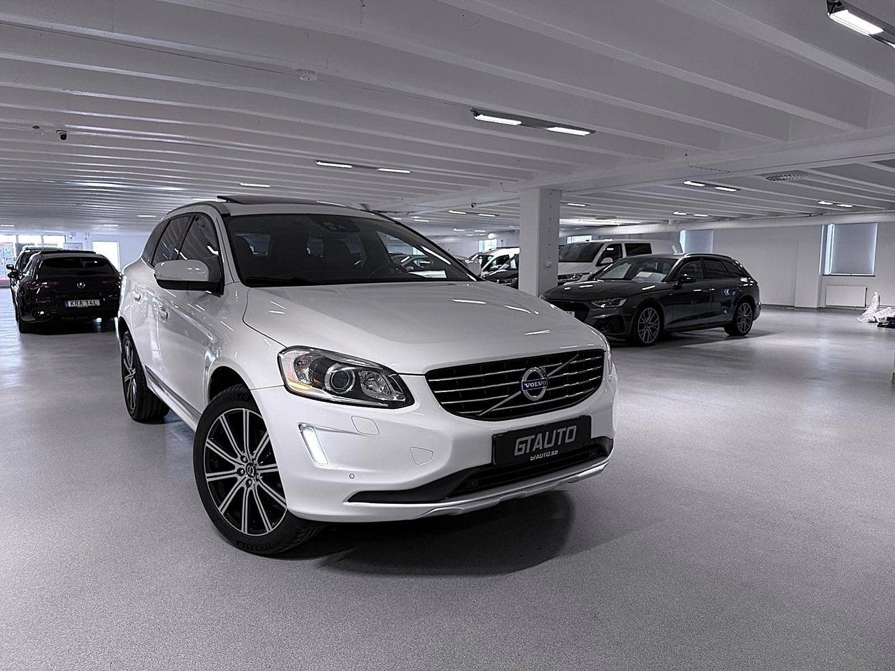 Volvo XC60 2015 – bild 1 av 24