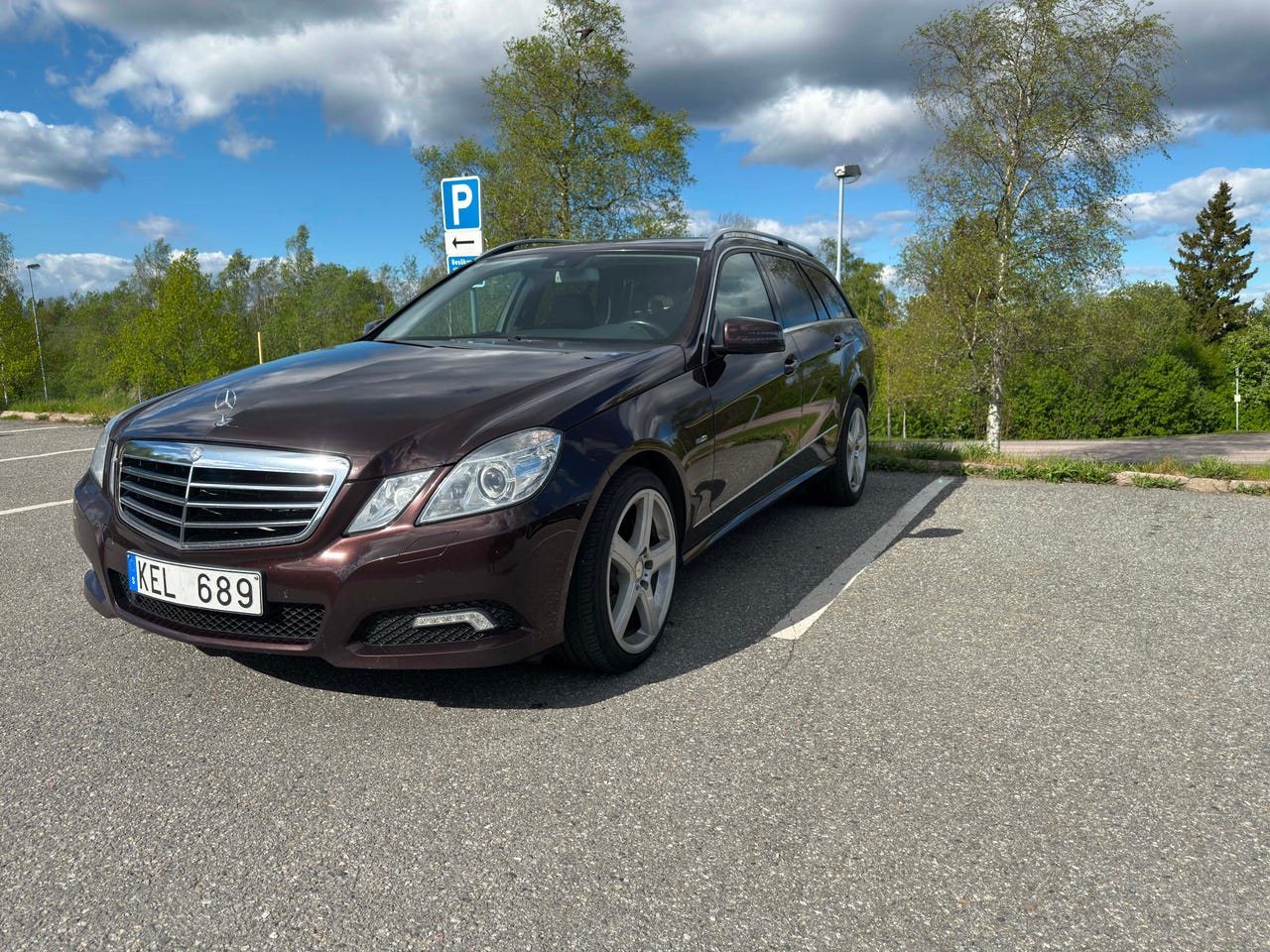 Mercedes-Benz E350 2010 – bild 1 av 11