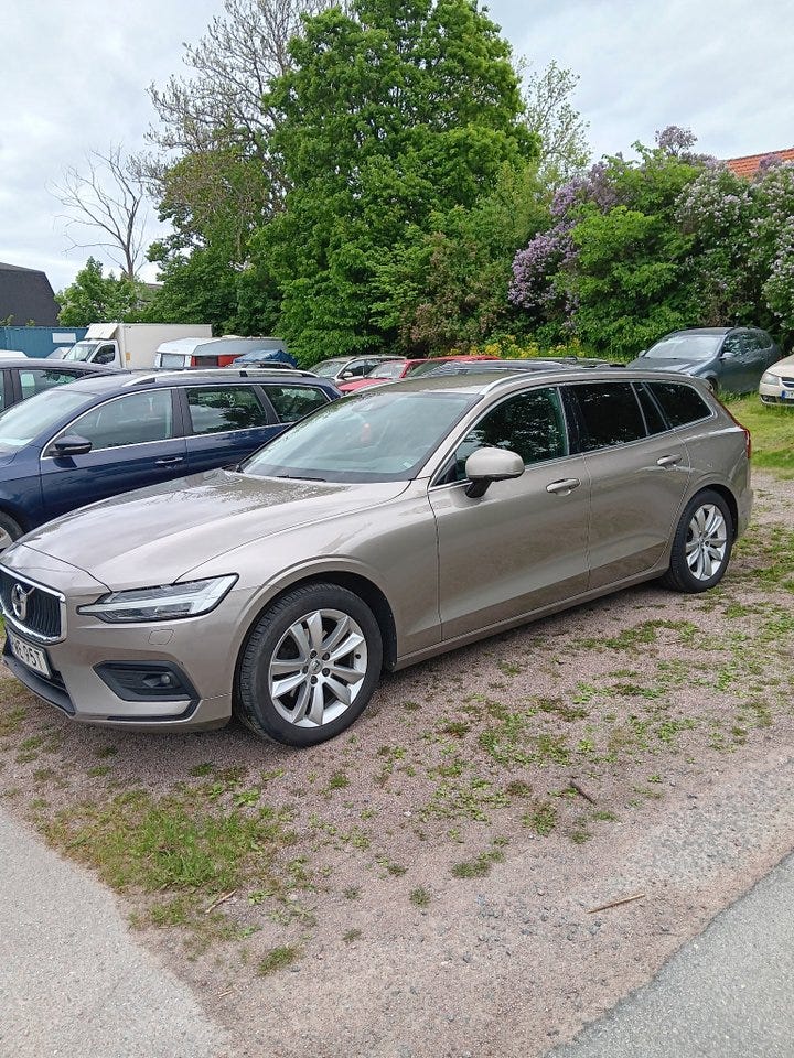Volvo V60 2019 – bild 1 av 14