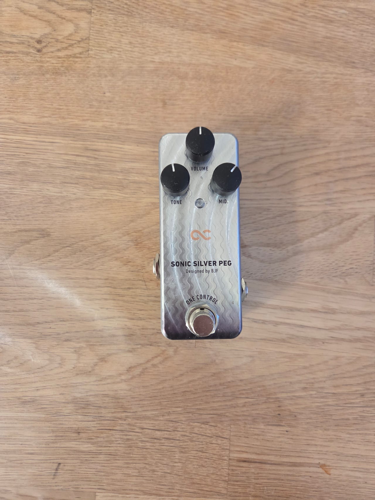 One control Sonic Silver Peg | Blocket