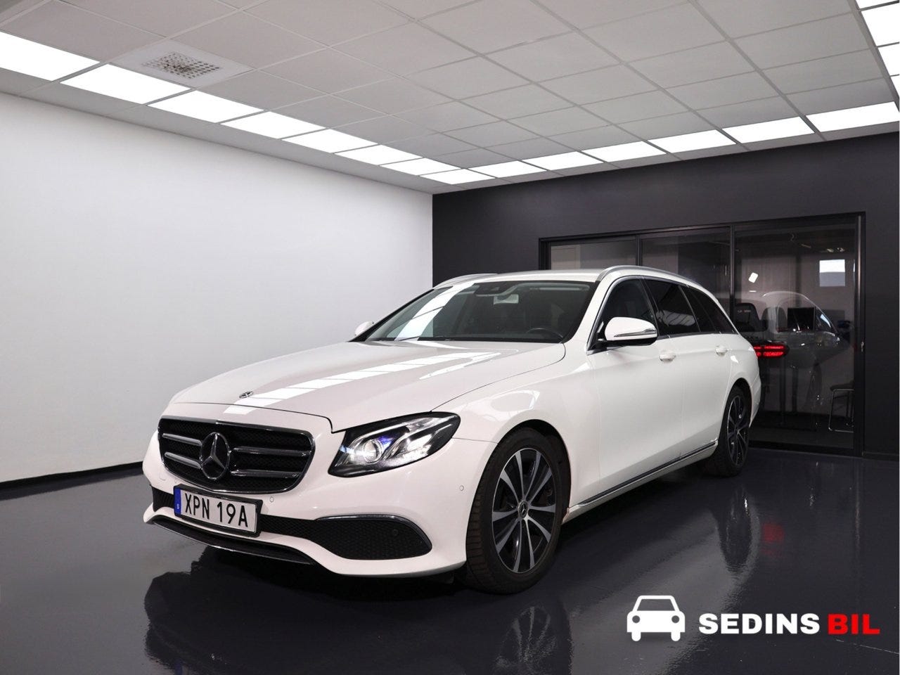 Mercedes-Benz E200 2020 – bild 1 av 24