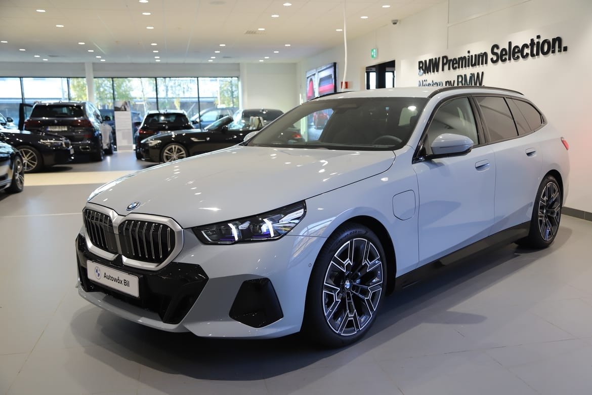 BMW 530e 2026 – bild 1 av 18