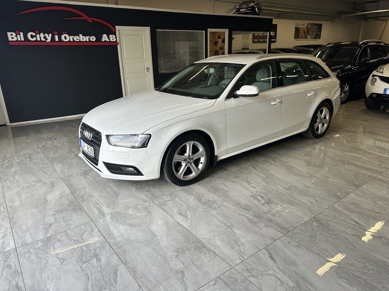 Audi A4 2014 – bild 1 av 20