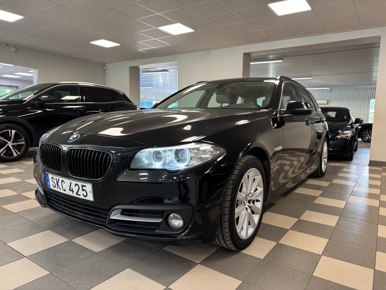 BMW 520d 2015 – bild 1 av 20