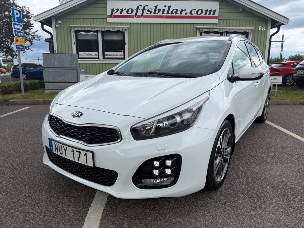 Kia Ceed 2016 – bild 1 av 22