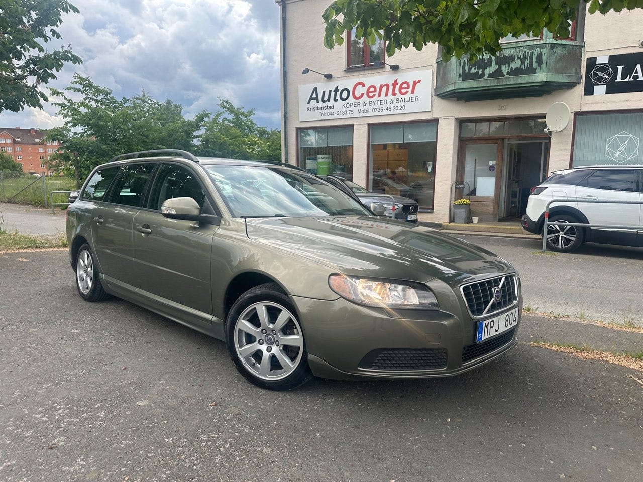 Volvo V70 2011 – bild 1 av 7