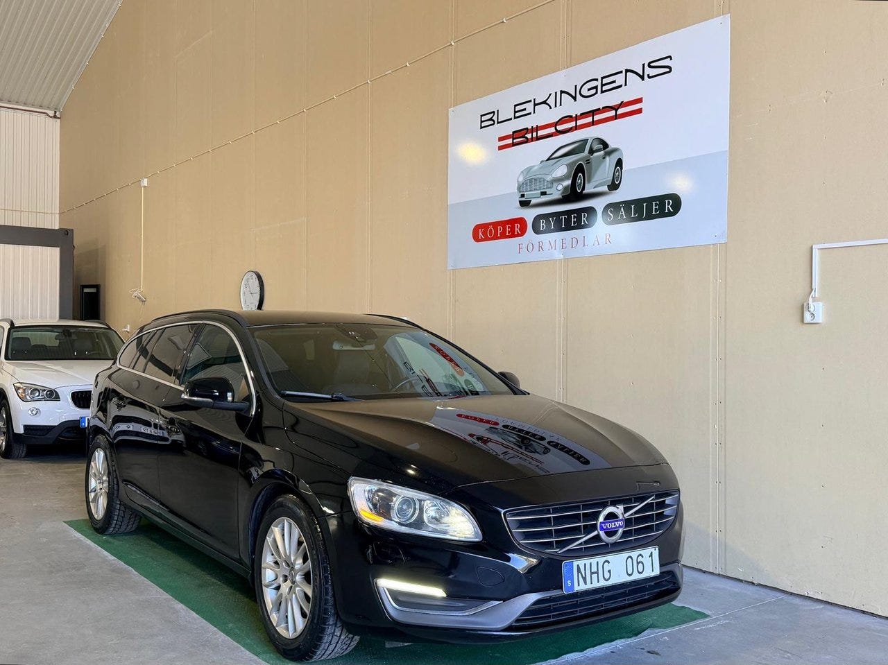 Volvo V60 2014 – bild 1 av 18