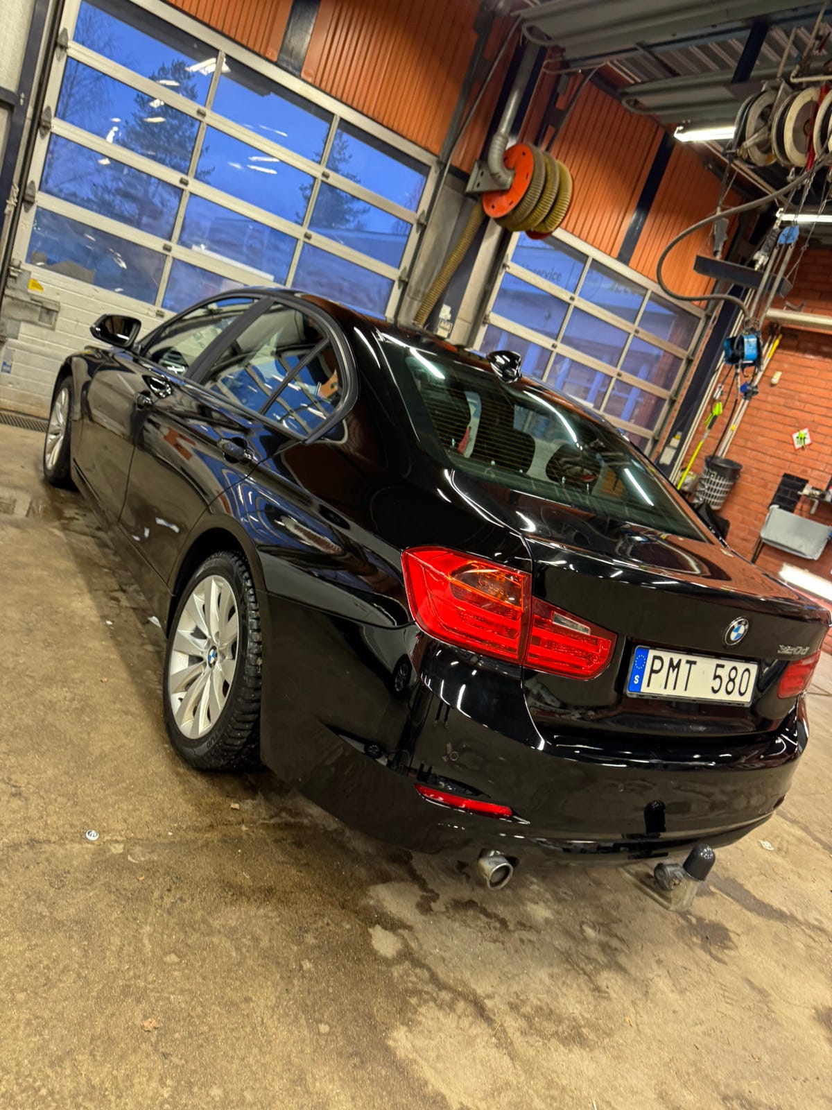 BMW 320d 2013 – bild 1 av 7