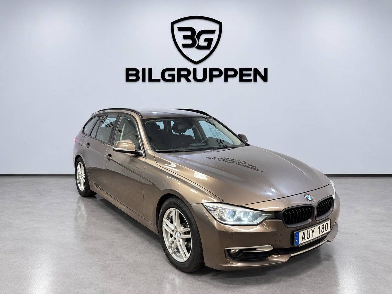 BMW 320d 2014 – bild 1 av 17