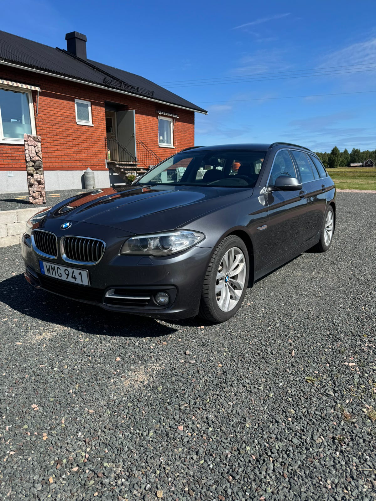 BMW 520d 2016 – bild 1 av 6