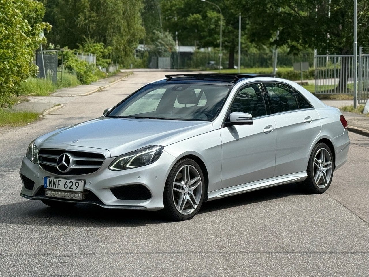 Mercedes-Benz E250 2014 – bild 1 av 23