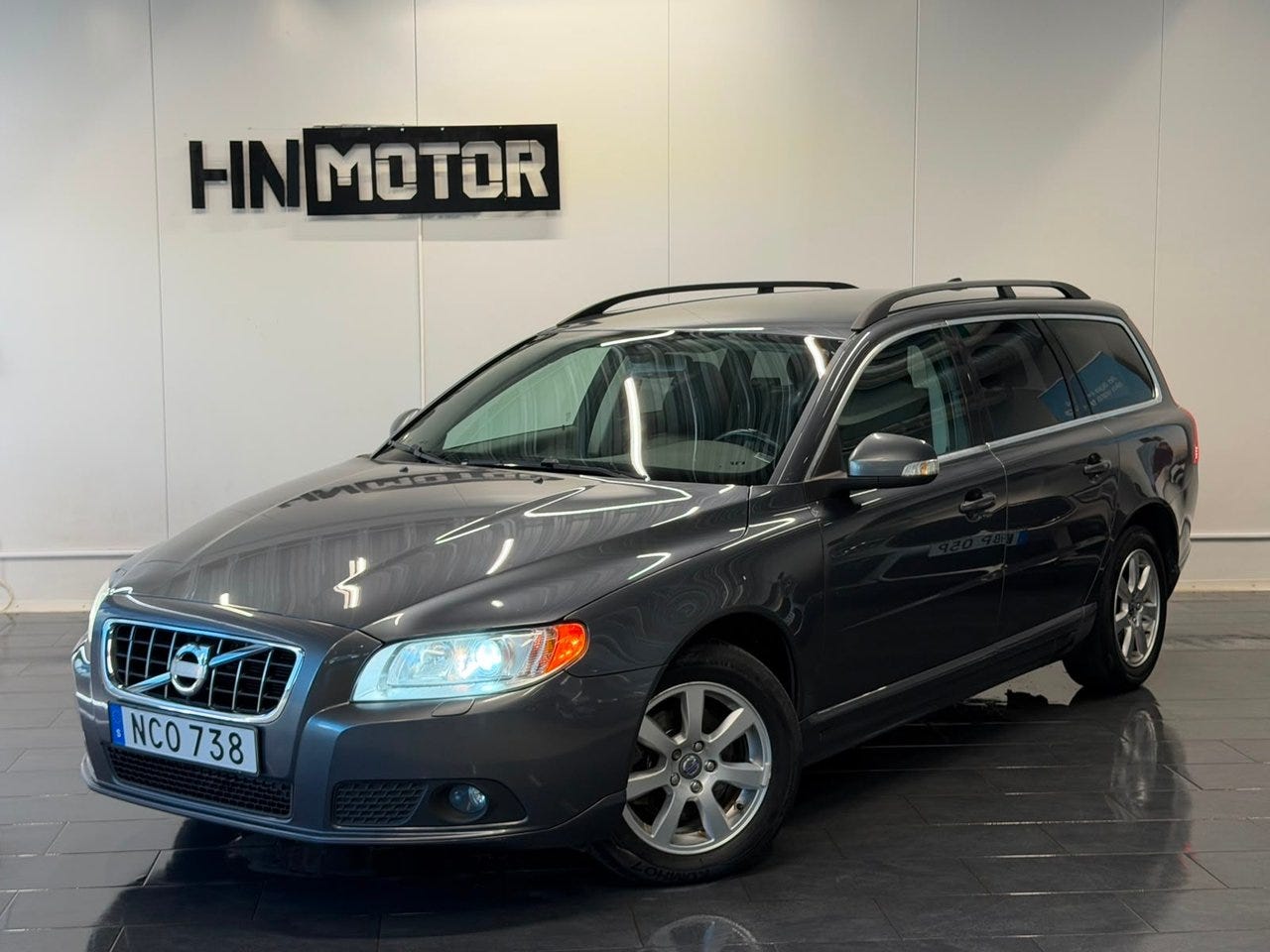 Volvo V70 2011 – bild 1 av 24