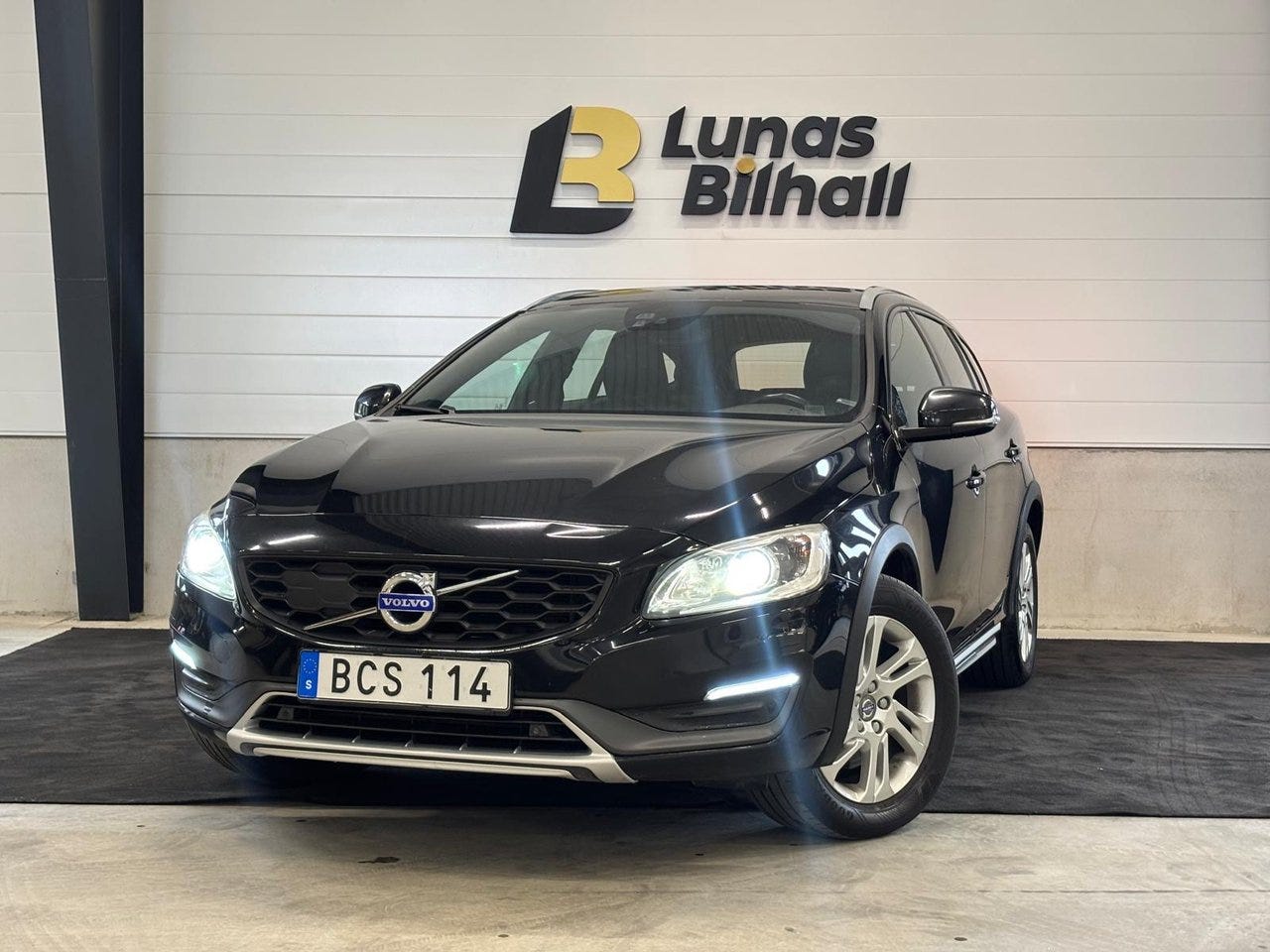 Volvo V60 Cross Country 2016 – bild 1 av 24