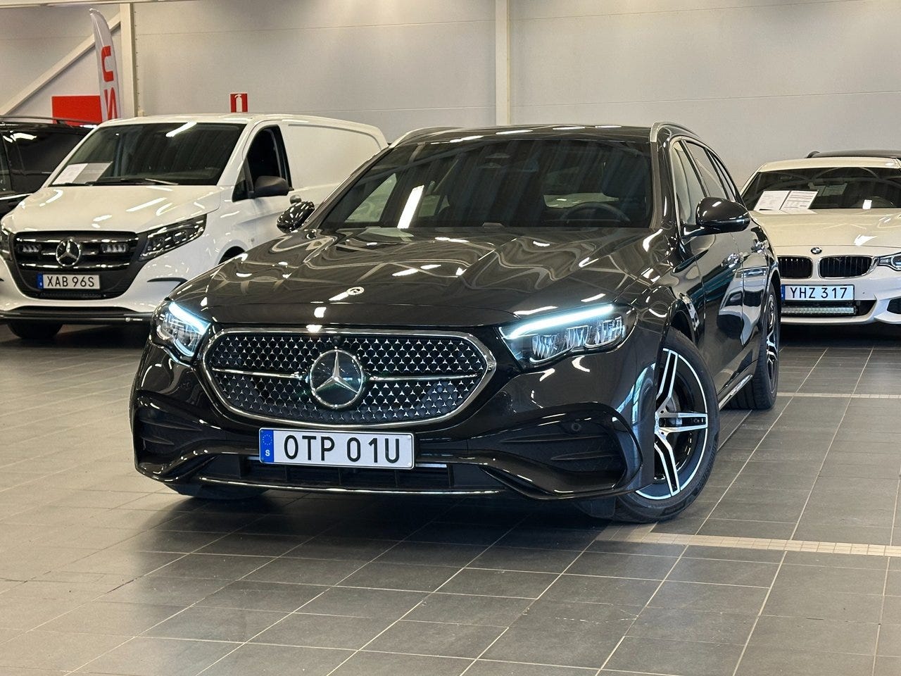 Mercedes-Benz E300 e 2026 – bild 1 av 19