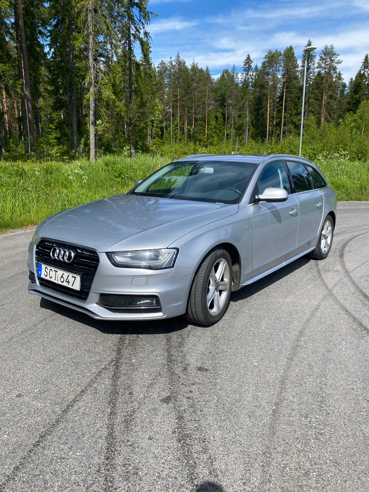 Audi A4 2015 – bild 1 av 13
