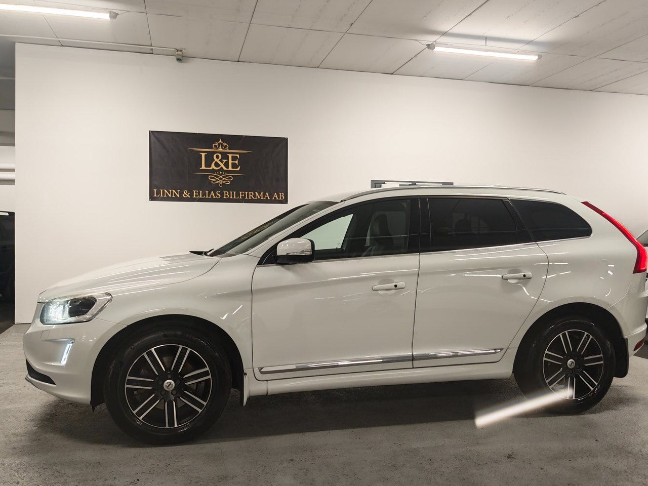 Volvo XC60 2017 – bild 1 av 10